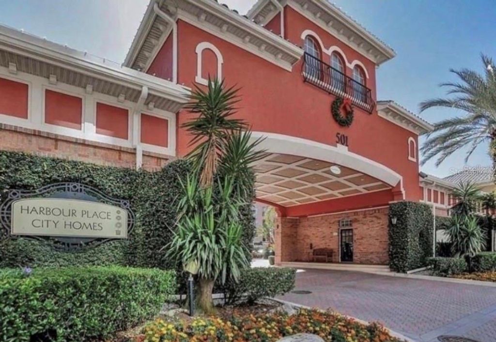 501 KNIGHTS RUN AVENUE 2215, Tampa, FL 33602