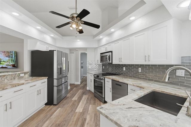 18143 WINDING OAKS BOULEVARD, Hudson, FL 34667
