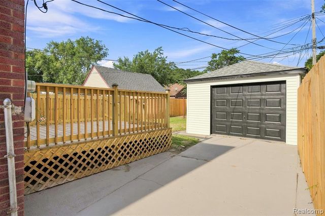 18474 Griggs Street, Detroit, MI 48221