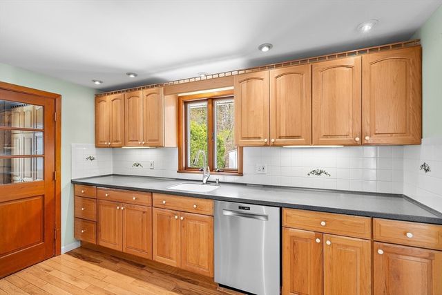 12 Helen Drive, Marlborough, MA 01752