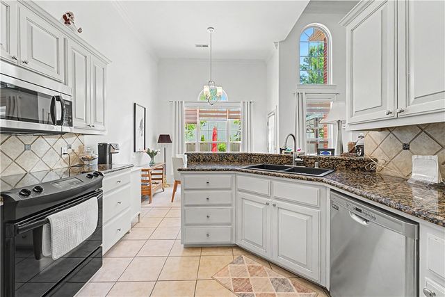 1218 NE Waverly Way, Bentonville, AR 72712