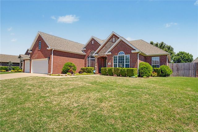1218 NE Waverly Way, Bentonville, AR 72712