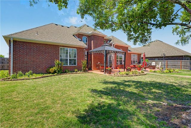 1218 NE Waverly Way, Bentonville, AR 72712