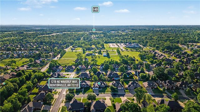 1218 NE Waverly Way, Bentonville, AR 72712