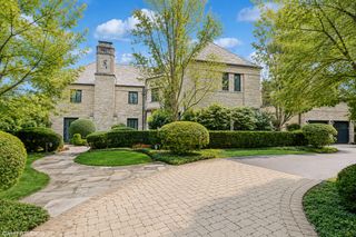 110 KENILWORTH Avenue, Kenilworth, IL 60043