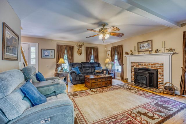 506 Sand Pit Road, Mason, NH 03048