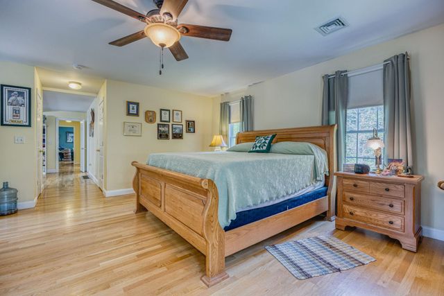 506 Sand Pit Road, Mason, NH 03048