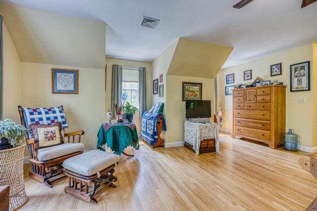 506 Sand Pit Road, Mason, NH 03048