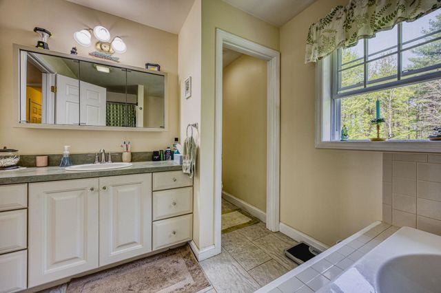 506 Sand Pit Road, Mason, NH 03048