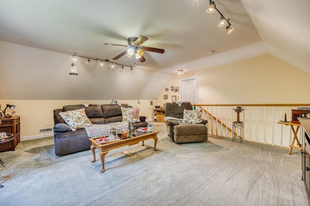 506 Sand Pit Road, Mason, NH 03048