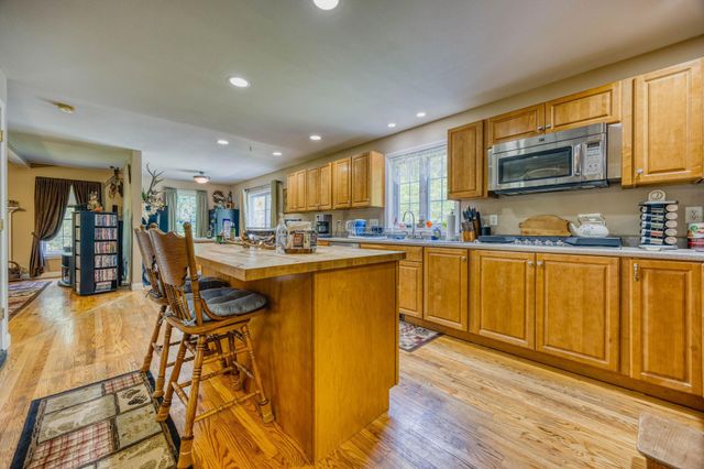 506 Sand Pit Road, Mason, NH 03048
