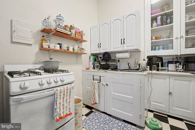 1 LINDENWOLD TER, Ambler, PA 19002