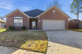 3318 Moss Creek Drive, Bryant, AR 72022