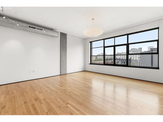 333 Nw 9TH Ave 906, Portland, OR 97209