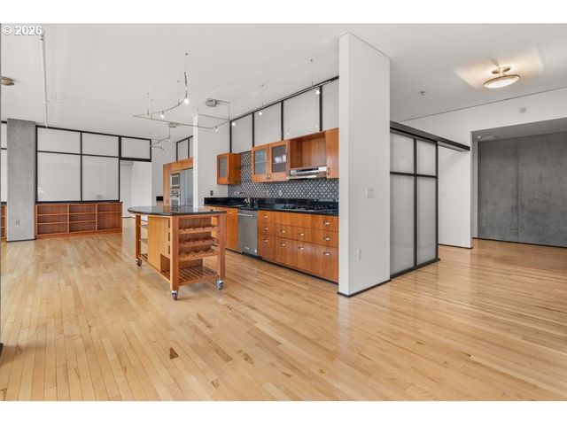 333 Nw 9TH Ave 906, Portland, OR 97209