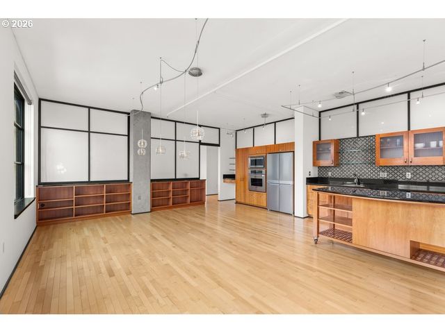 333 Nw 9TH Ave 906, Portland, OR 97209