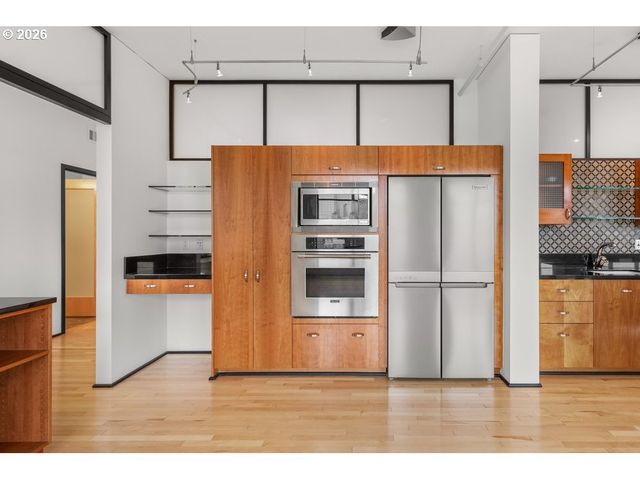 333 Nw 9TH Ave 906, Portland, OR 97209