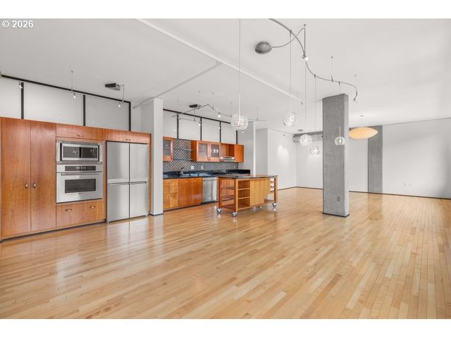 333 Nw 9TH Ave 906, Portland, OR 97209