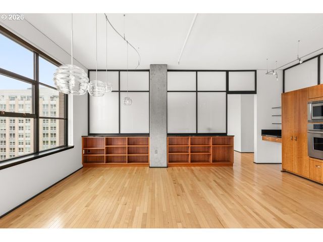 333 Nw 9TH Ave 906, Portland, OR 97209