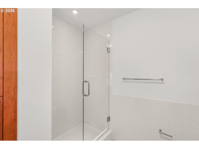 333 Nw 9TH Ave 906, Portland, OR 97209