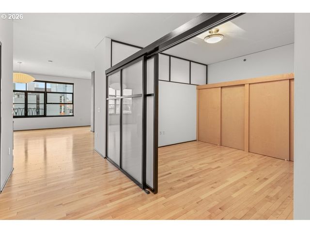 333 Nw 9TH Ave 906, Portland, OR 97209