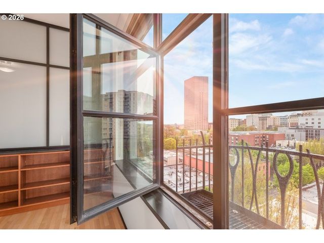 333 Nw 9TH Ave 906, Portland, OR 97209