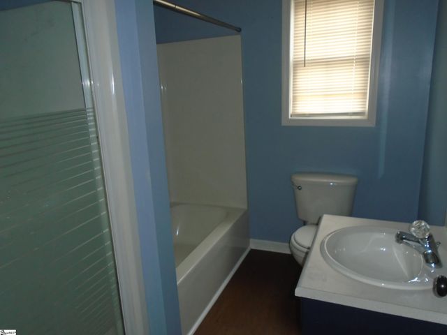 501 Caldwell Street, Campobello, SC 29322