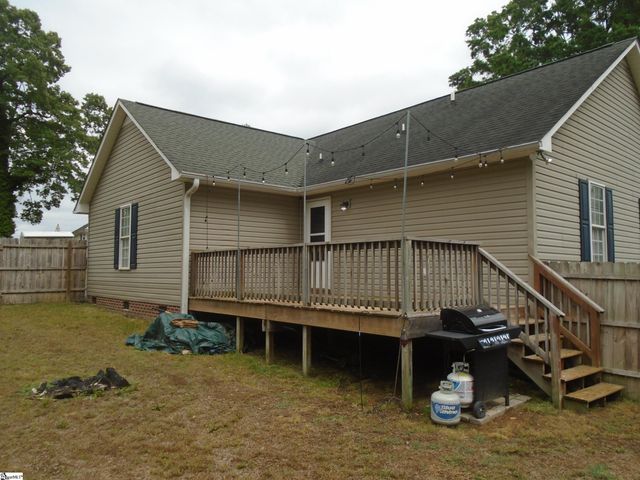 501 Caldwell Street, Campobello, SC 29322