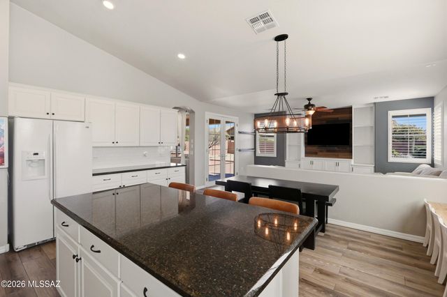 12306 N Pathfinder Drive, Marana, AZ 85658