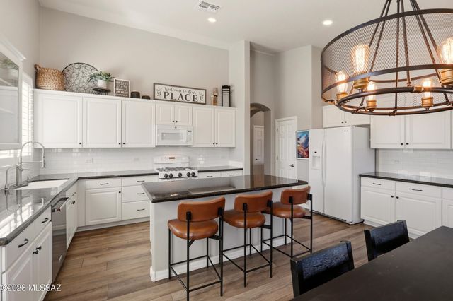 12306 N Pathfinder Drive, Marana, AZ 85658