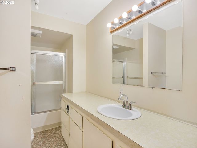 37555 Hauger Mountain Ln, Seaside, OR 97138