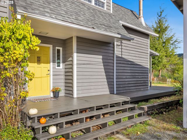 37555 Hauger Mountain Ln, Seaside, OR 97138