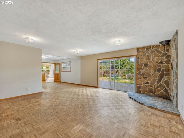 37555 Hauger Mountain Ln, Seaside, OR 97138