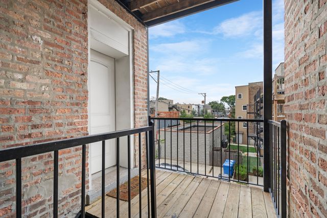 1432 N Maplewood Avenue 304, Chicago, IL 60622