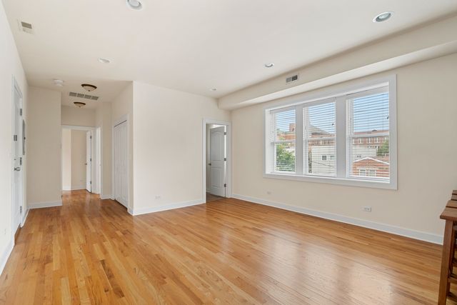 1432 N Maplewood Avenue 304, Chicago, IL 60622