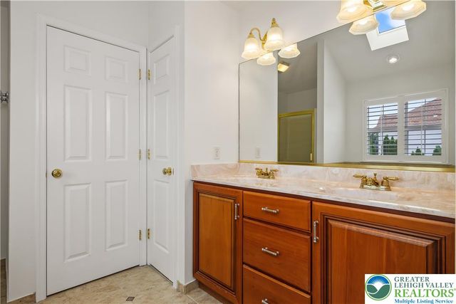 2305 Madeira Drive, Lower Macungie Twp, PA 18062