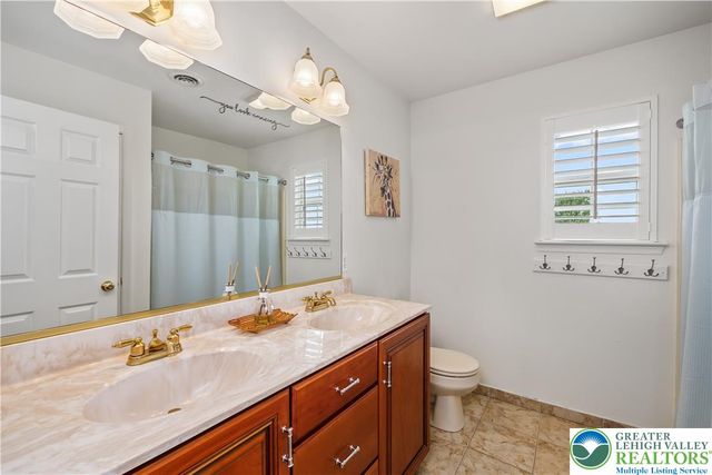 2305 Madeira Drive, Lower Macungie Twp, PA 18062
