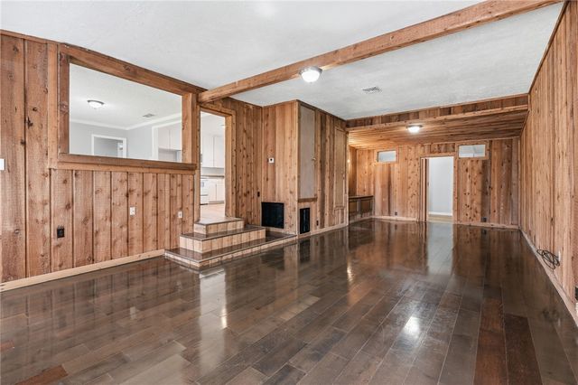 1113 Hazel Dr, Corpus Christi, TX 78412