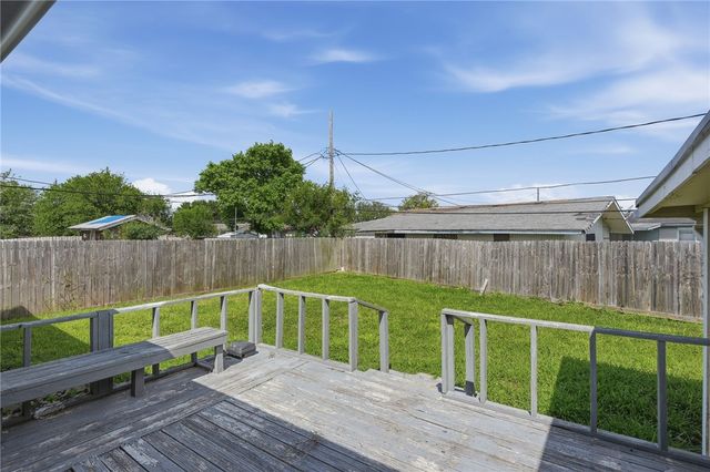 1113 Hazel Dr, Corpus Christi, TX 78412