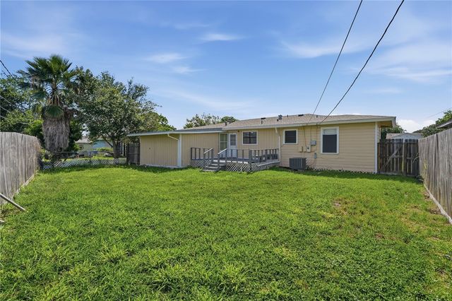 1113 Hazel Dr, Corpus Christi, TX 78412