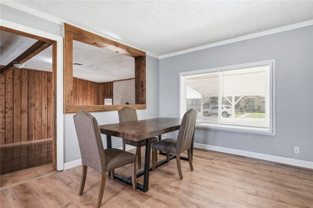 1113 Hazel Dr, Corpus Christi, TX 78412