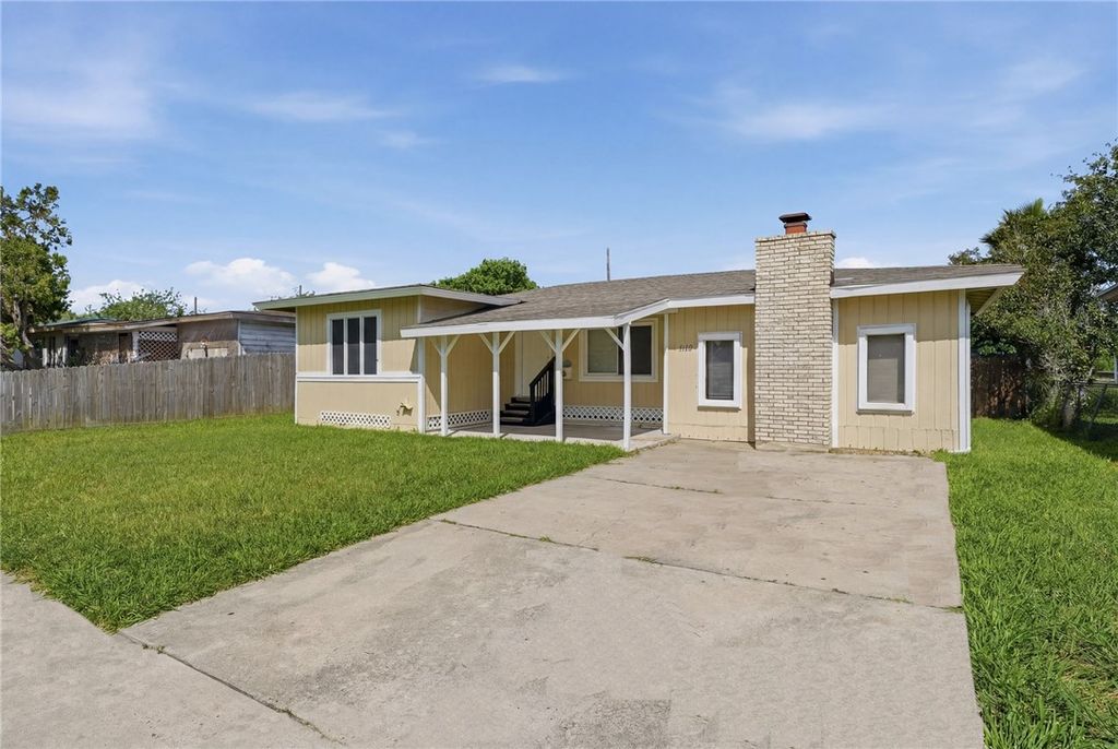 1113 Hazel Dr, Corpus Christi, TX 78412