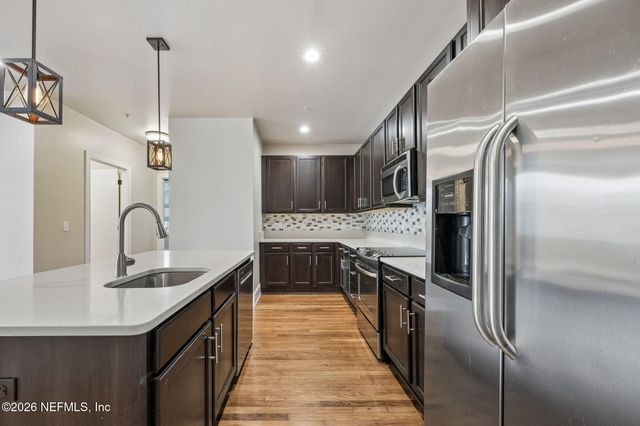 2525 COLLEGE Street 2102, Jacksonville, FL 32204