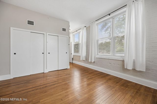 2525 COLLEGE Street 2102, Jacksonville, FL 32204