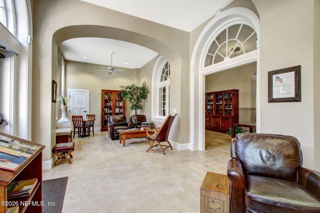 2525 COLLEGE Street 2102, Jacksonville, FL 32204