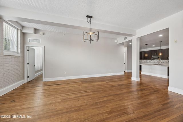 2525 COLLEGE Street 2102, Jacksonville, FL 32204