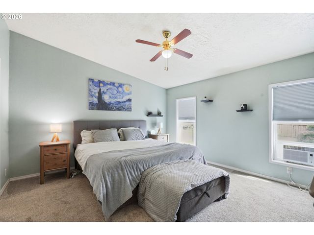 1283 Ne 17TH Ave, Hillsboro, OR 97124