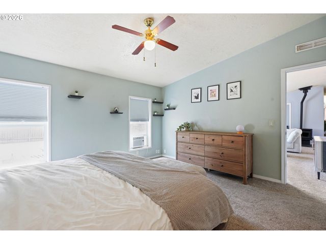 1283 Ne 17TH Ave, Hillsboro, OR 97124