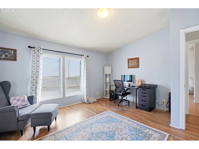 1283 Ne 17TH Ave, Hillsboro, OR 97124
