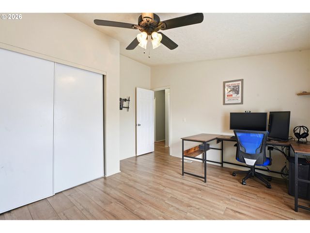 1283 Ne 17TH Ave, Hillsboro, OR 97124